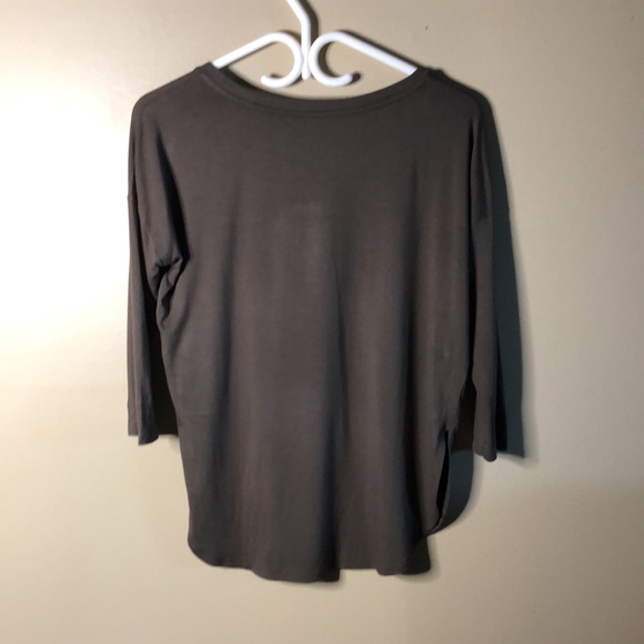 Babaton light weight 3/4 sleeve olive top - Picture 5 of 5